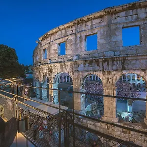  Apartment Arena & Seaview Luxurious Croatia